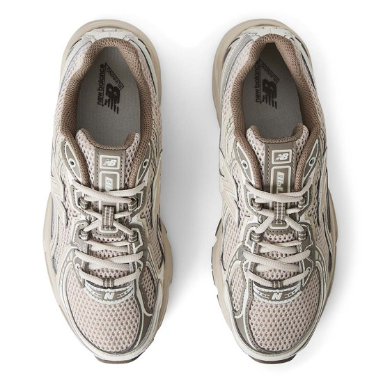 New Balance 740